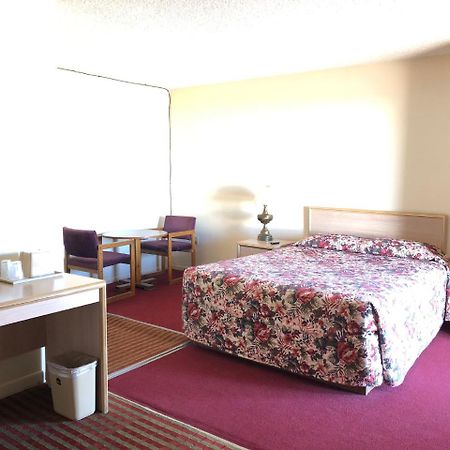 Deluxe Inn Motel Sparks Bagian luar foto