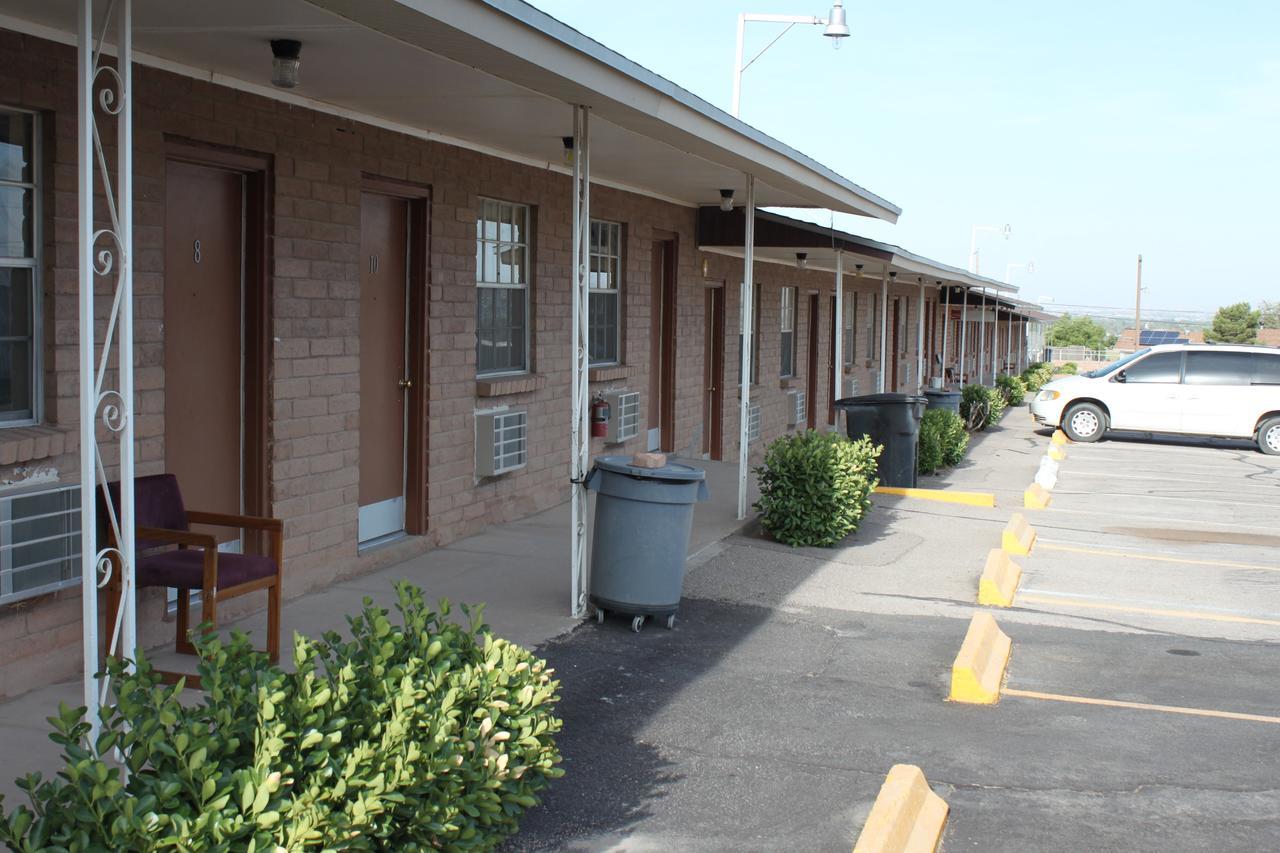 Deluxe Inn Motel Sparks Bagian luar foto
