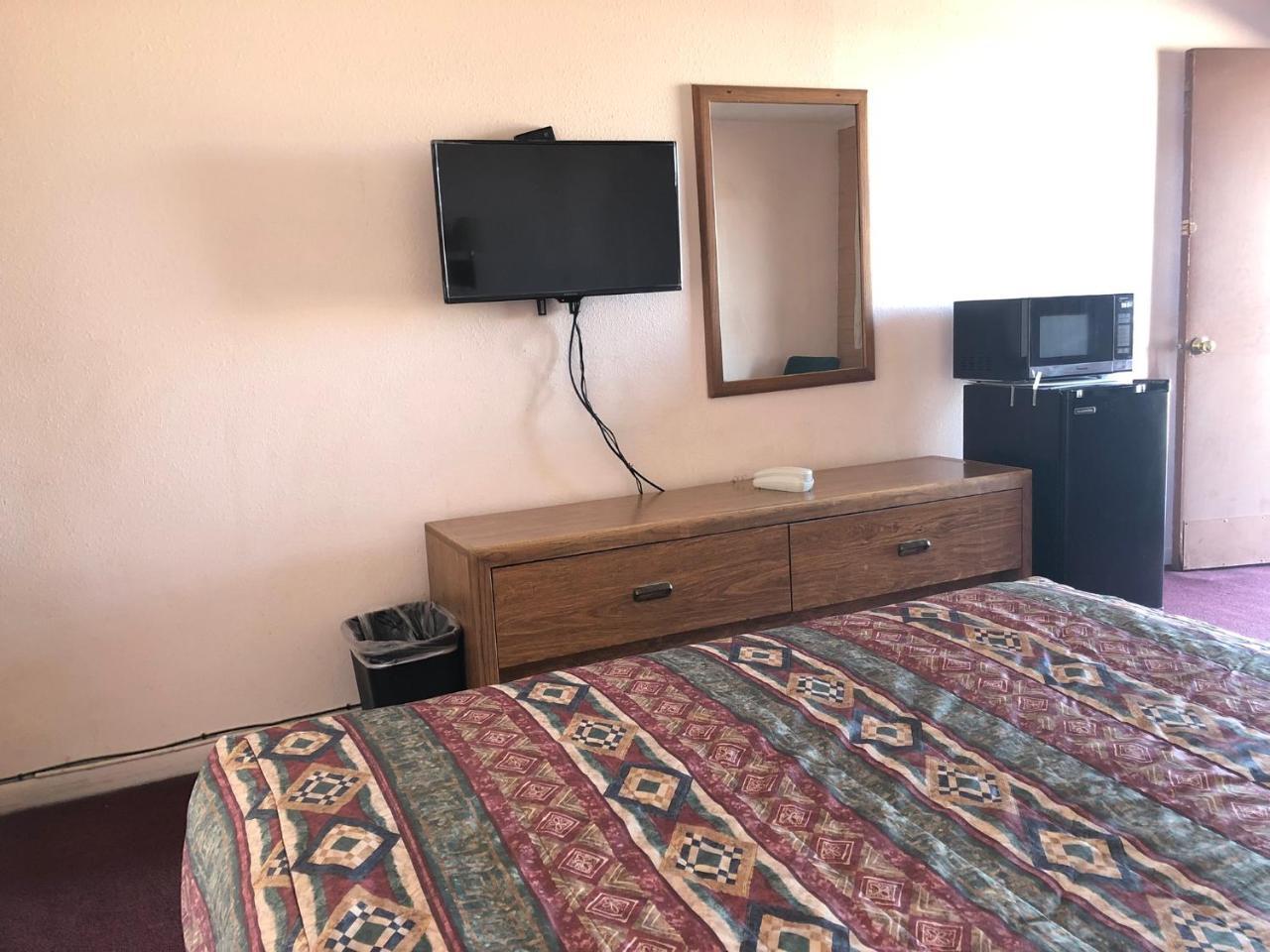 Deluxe Inn Motel Sparks Bagian luar foto