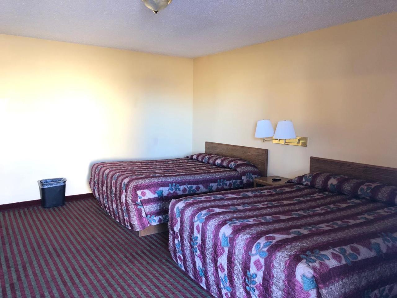 Deluxe Inn Motel Sparks Bagian luar foto