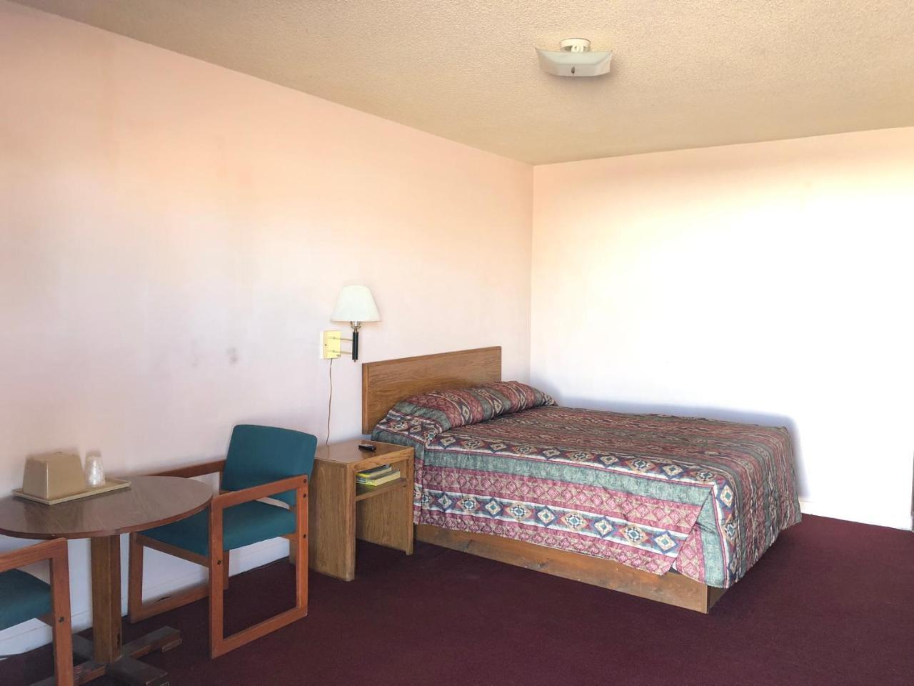 Deluxe Inn Motel Sparks Bagian luar foto