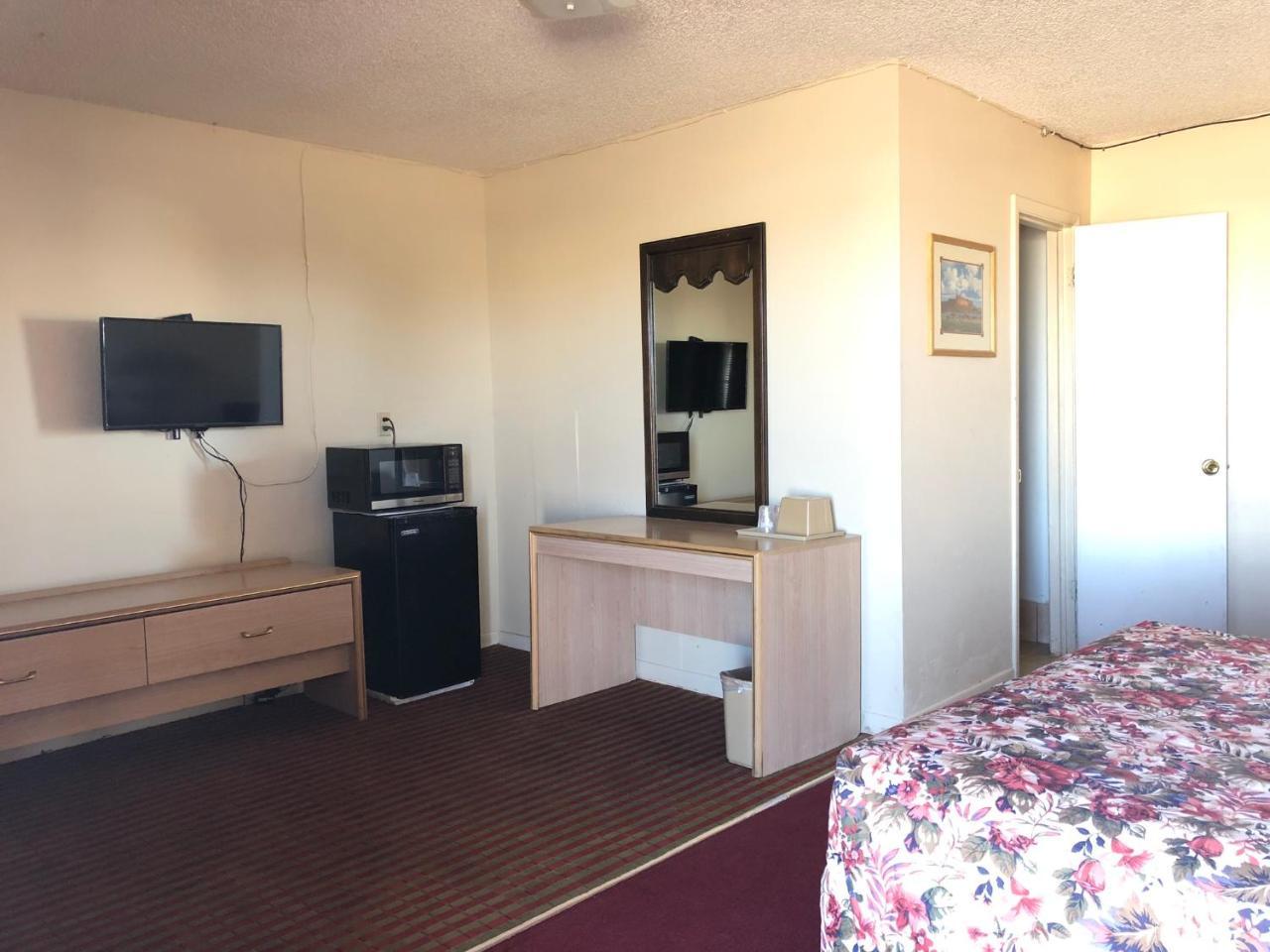 Deluxe Inn Motel Sparks Bagian luar foto