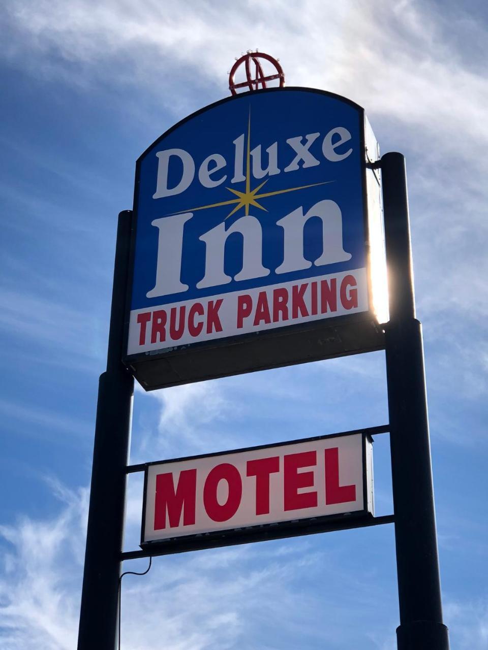 Deluxe Inn Motel Sparks Bagian luar foto